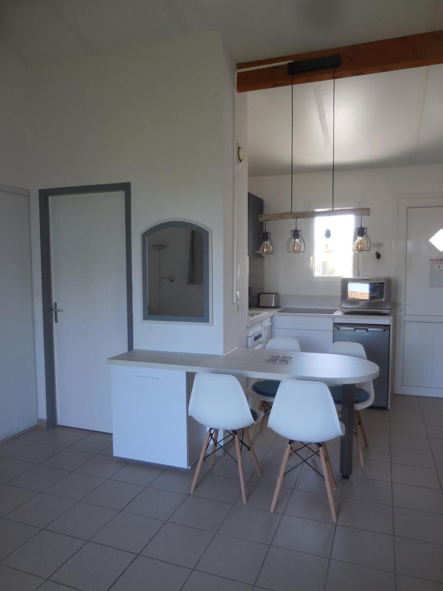 Maison Cosy Avec Piscine Partagee Le Château-dʼOléron Екстериор снимка